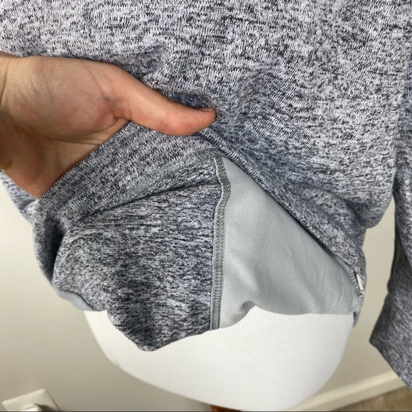 Old Navy Active Turtleneck Sweatshirt with Pockets - Picture 8 of 9